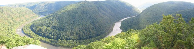 1. New River Gorge National River, View from Main Overlook at Grandview, State of West Virginia, USA. Photo Credit: Frank Sellers, New River Gorge National River Photo Gallery (http://www.nps.gov/neri/photo.htm), Panorama Photos, National Park Service (NPS, http://www.nps.gov), United States Department of the Interior (http://www.doi.gov), Government of the United States of America (USA).