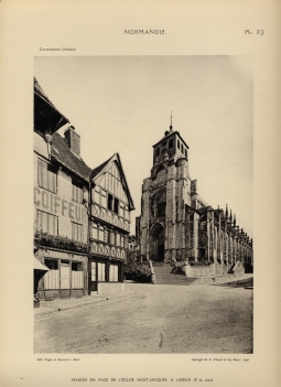 MAISON EN FACE DE L'EGLISE SAINT-JACQUES