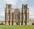 43 Wells Cathedral West Face Exterior, UK - Diliff uploaded by Diliff, nominated by Diliff