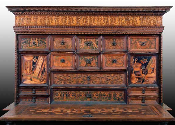 File:Plus Oultra writing cabinet of Charles V - open.jpg