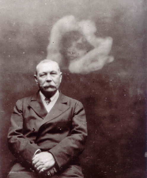 File:Photo of Sir Arthur Conan Doyle with Spirit, by Ada Deane.jpg